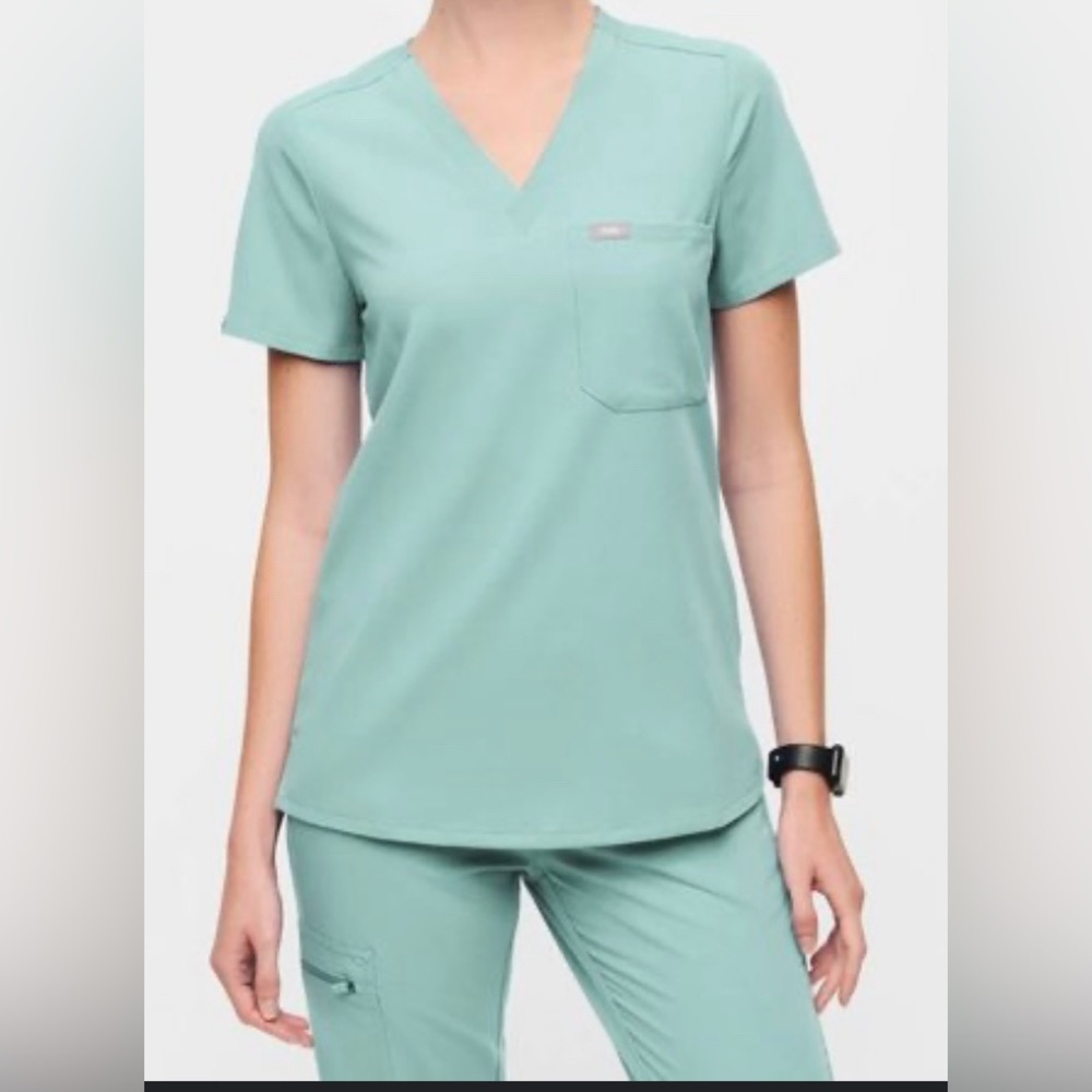 Figs Seaglass Medium Catarina Scrub Top